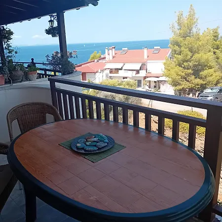 Blue And Tatil Evi Neos Marmaras